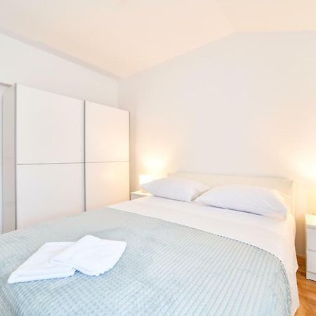 Apartman Novokmet-Crno Hotell Zadar Exteriör bild
