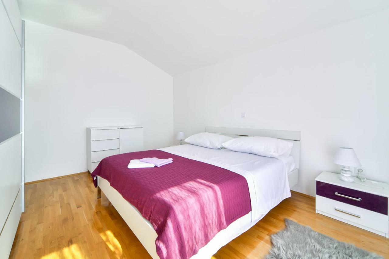 Apartman Novokmet-Crno Hotell Zadar Exteriör bild