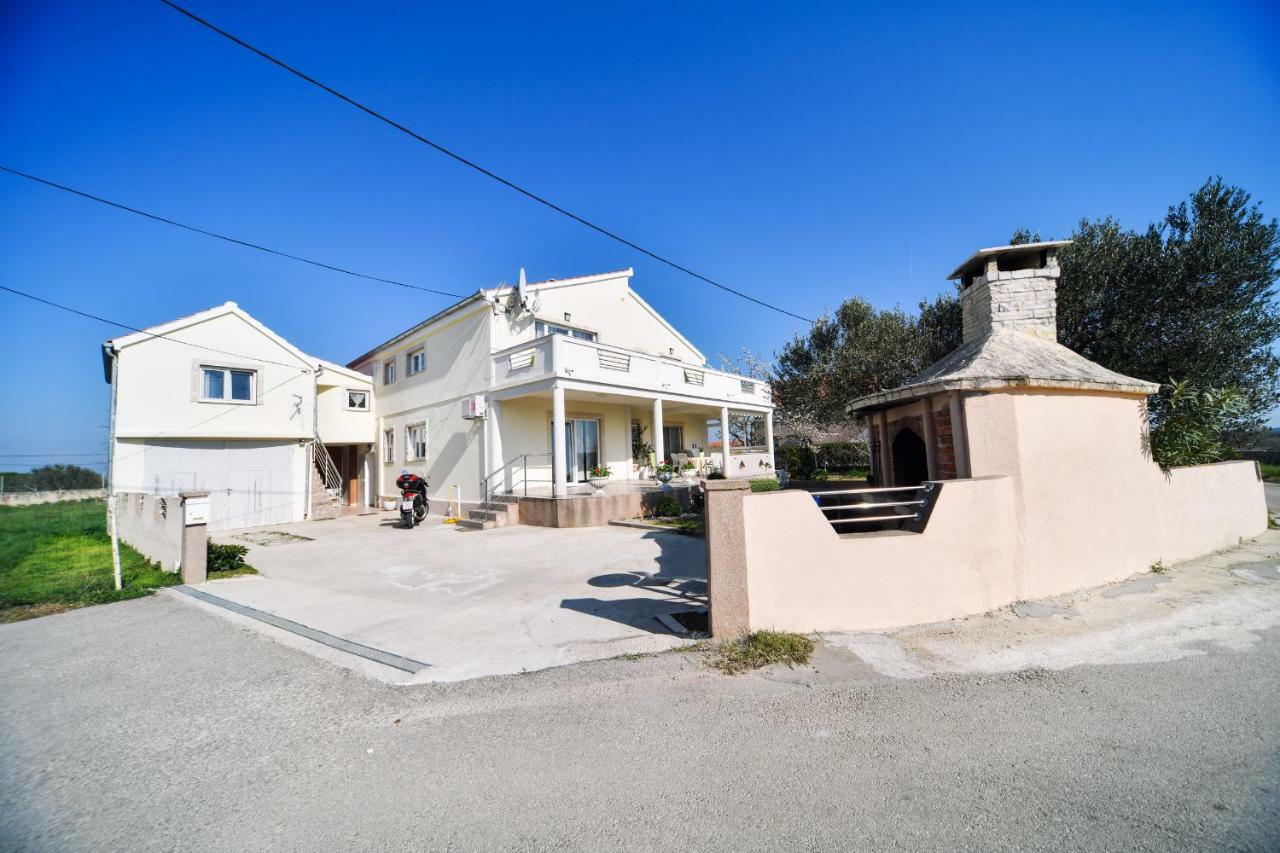 Apartman Novokmet-Crno Hotell Zadar Exteriör bild